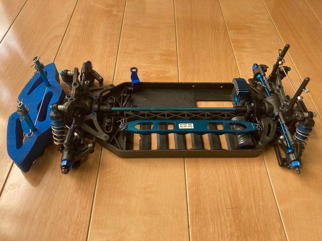 ス*応様 アソシエイテッド　RC10TC3 ファクトリーキット