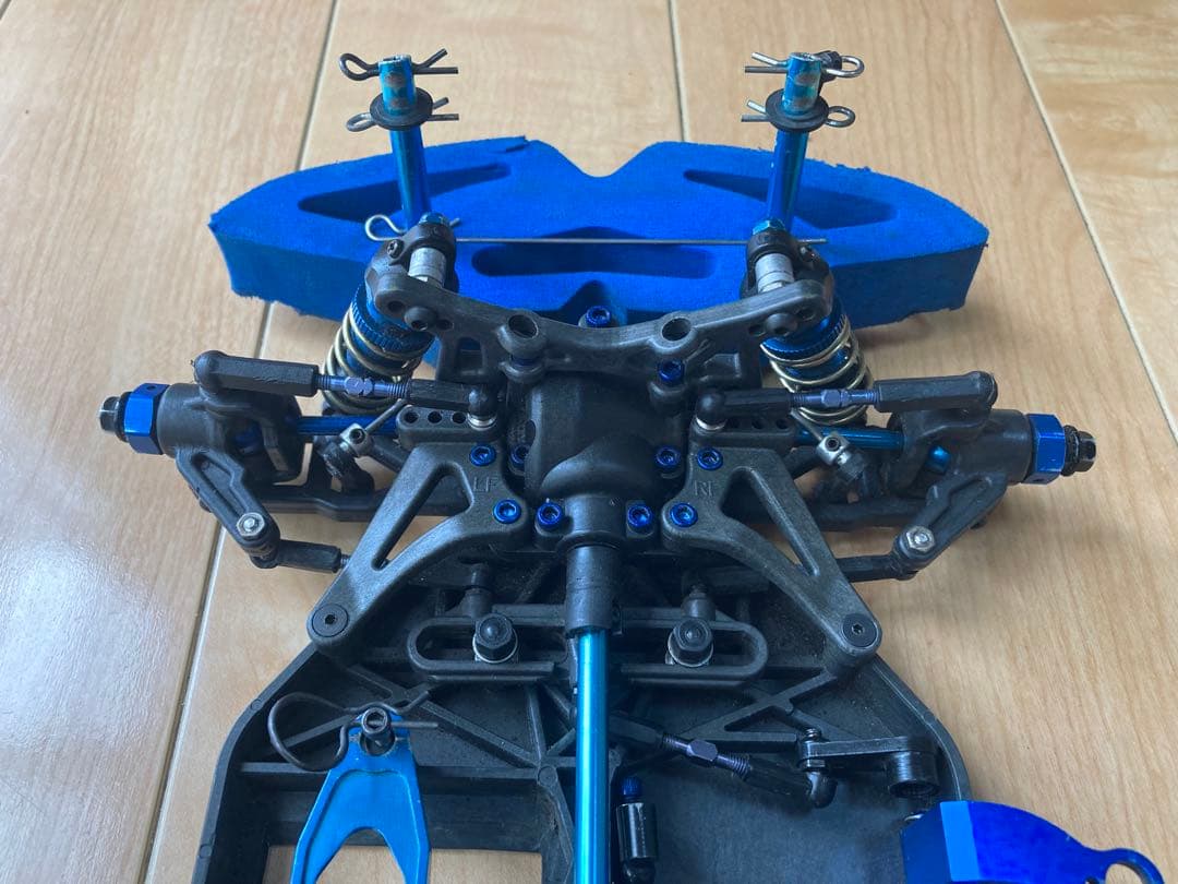 ス*応様 アソシエイテッド　RC10TC3 ファクトリーキット