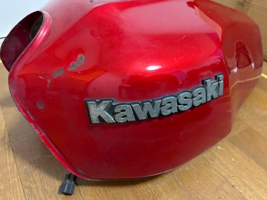 カワサキ　ZRX400 フューエルタンク　コック　ゲージ付き