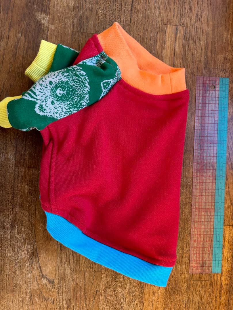 袖にクマさんのロンT  フレブル服　パグ服　犬服　ハンドメイド