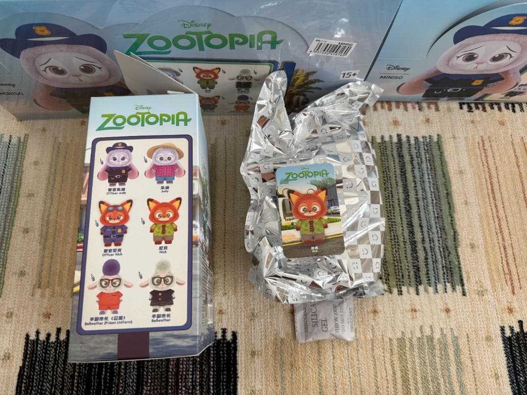 【♡】MINISO ディズニー　ズートピア ニック私服➕ジュディ私服