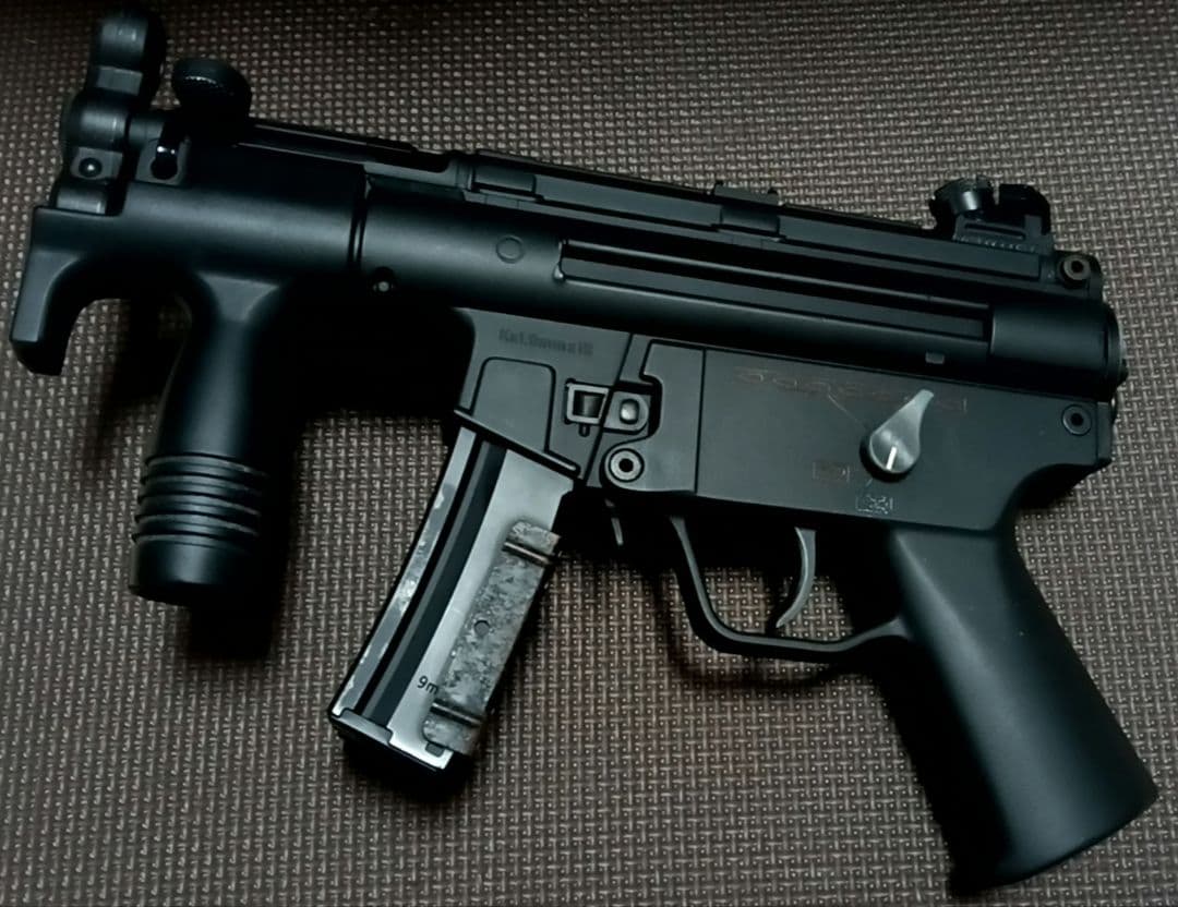 東京マルイ　MP5