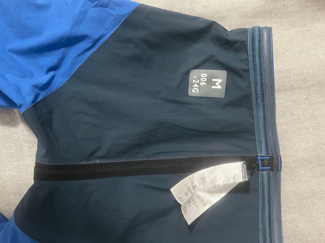 アリーナ アクアフォースストーム Mサイズ