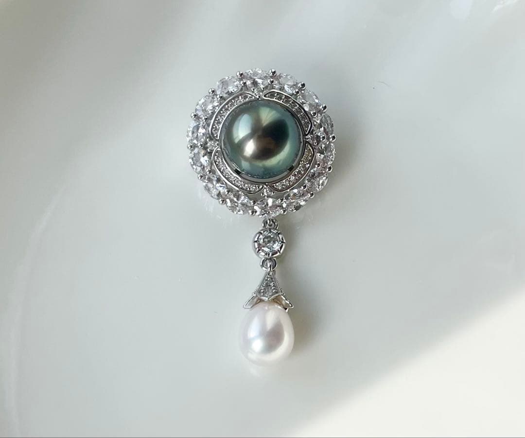 黒蝶真珠 本真珠 ブローチ 大玉 真円 高品質 南洋パール タヒチ