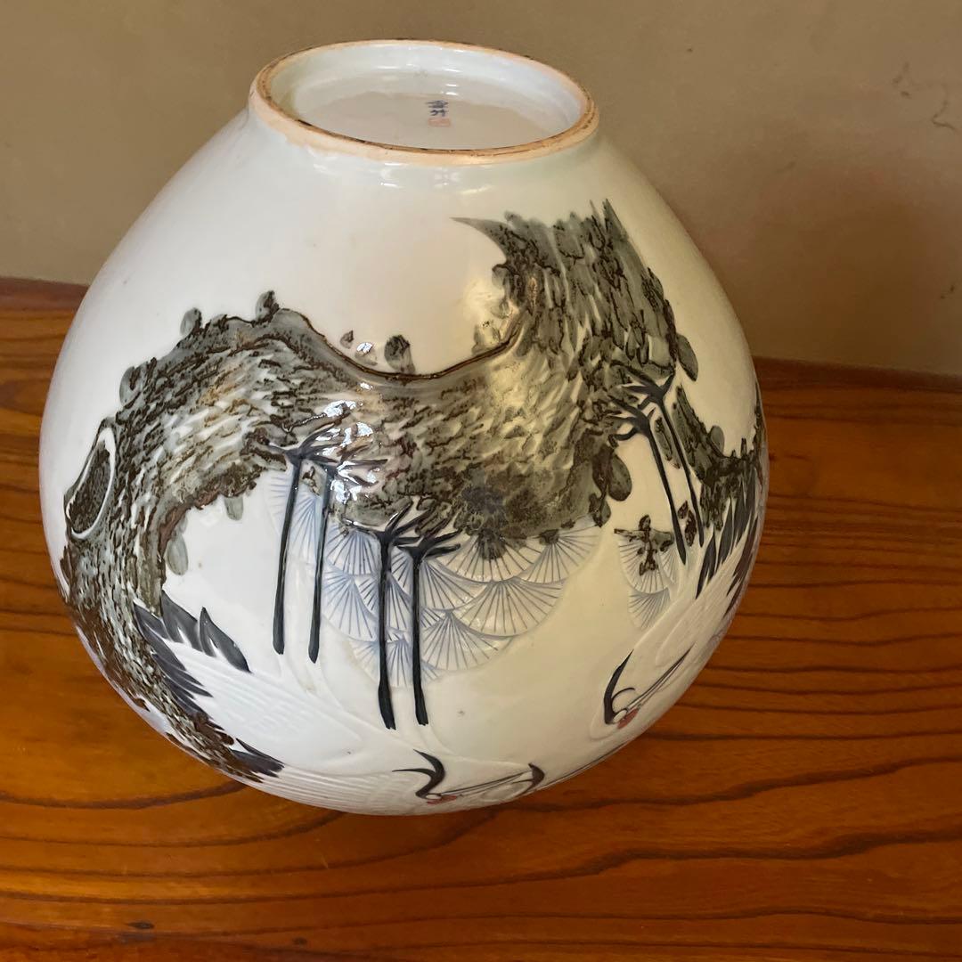 高麗白磁の象嵌（ぞうがん）壺　大壺 旭日鶴老松　象嵌壺　40x40