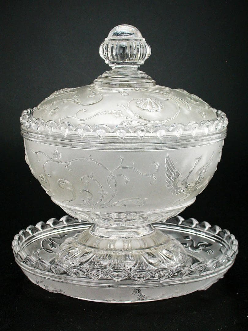 銘品1880年頃製 オールドバカラ ルネサンス様式鳳凰紋様飛鳥唐草紋蓋物