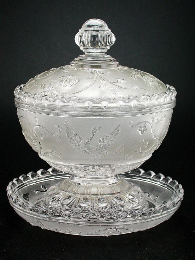 銘品1880年頃製 オールドバカラ ルネサンス様式鳳凰紋様飛鳥唐草紋蓋物