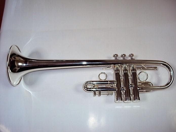 値下げ♪日本初上陸Axis！【新品】Eb/D　トランペットJYTR-A688S