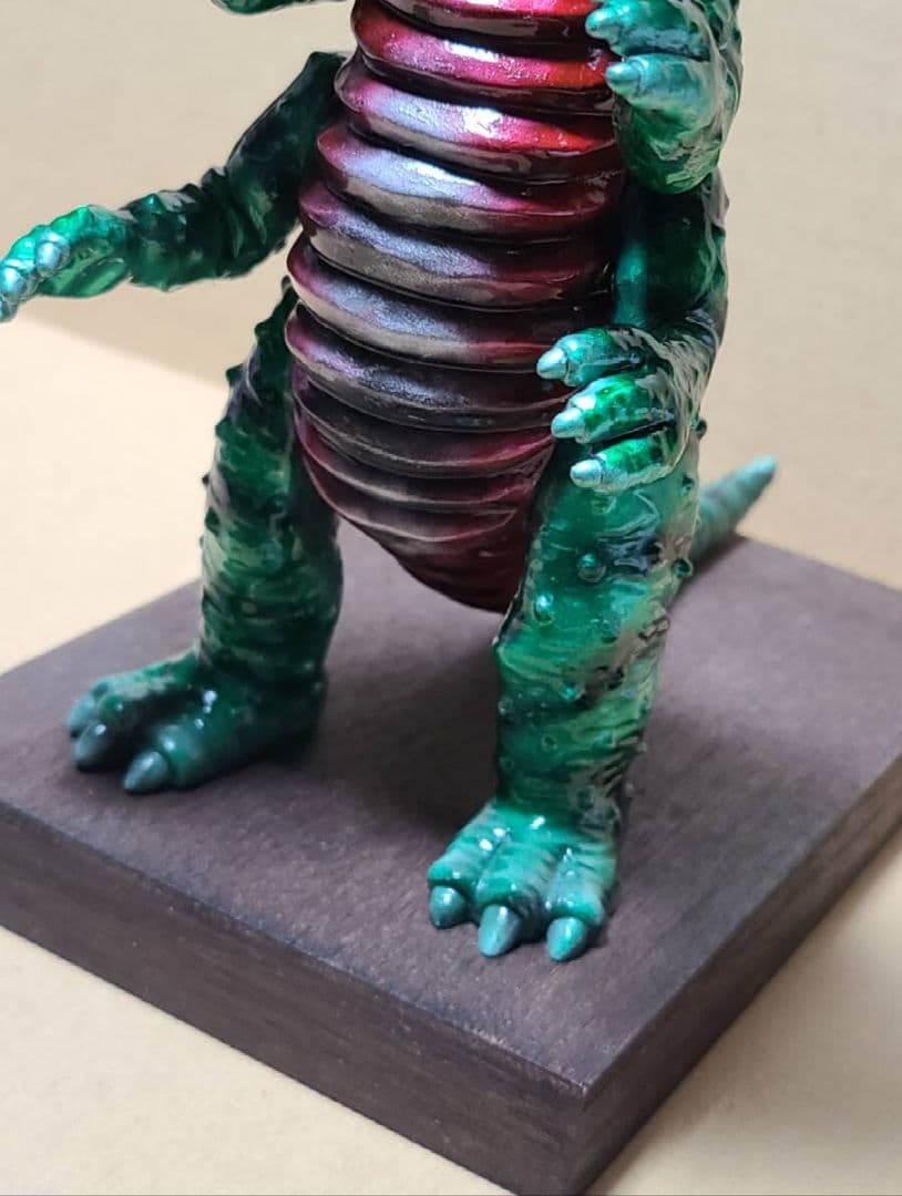 妖怪怪獣ギョロンデス　フィギュア　ブロマイド付き　パチ怪獣　自作アート