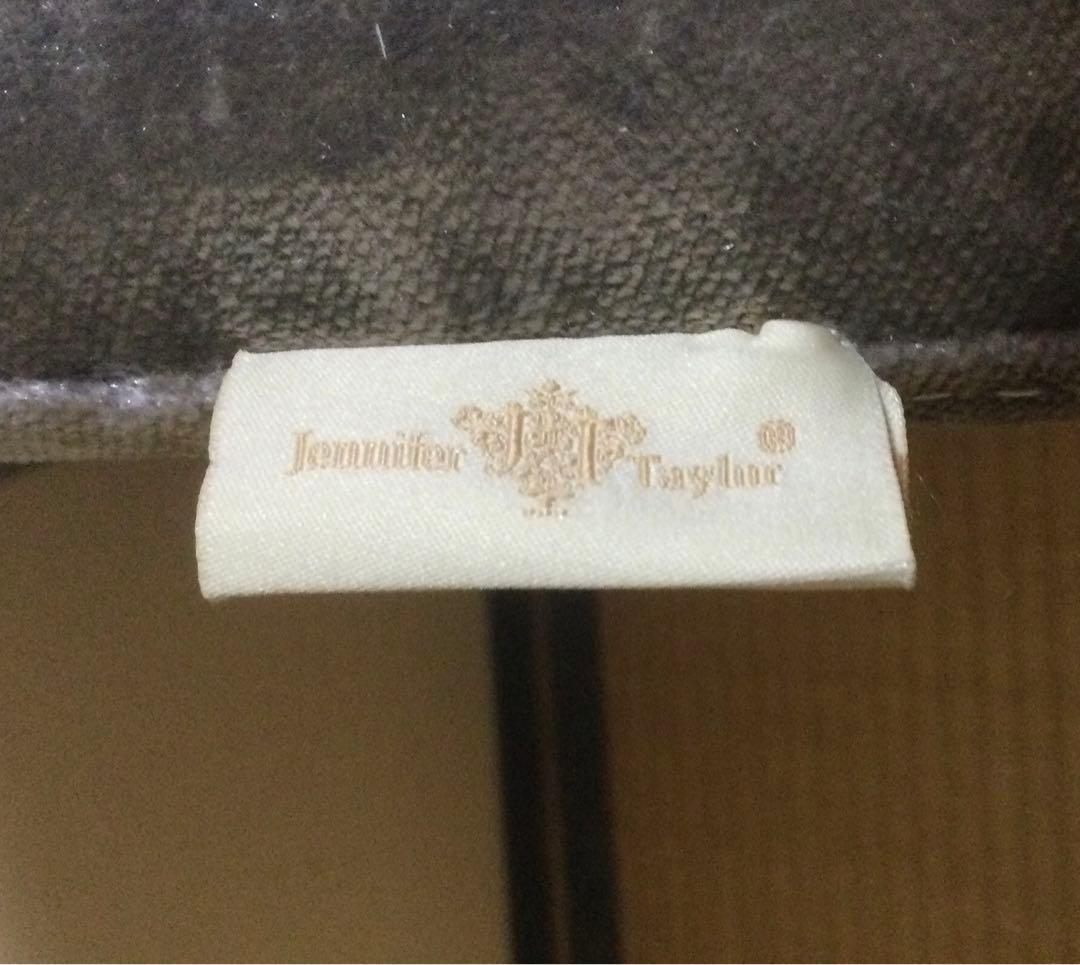 ジェニファーテイラー　シルバー ベルベット スクエアスツール　収納付き