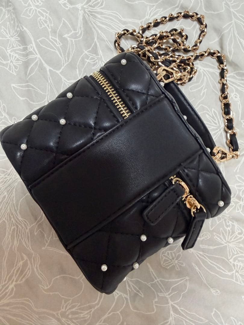 Darich ダーリッチ　キルティングパールスクエアミニバッグ