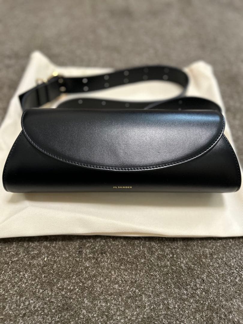 JIL SANDER ジルサンダー　カンノーロ　ブラックレザーショルダーバッグ
