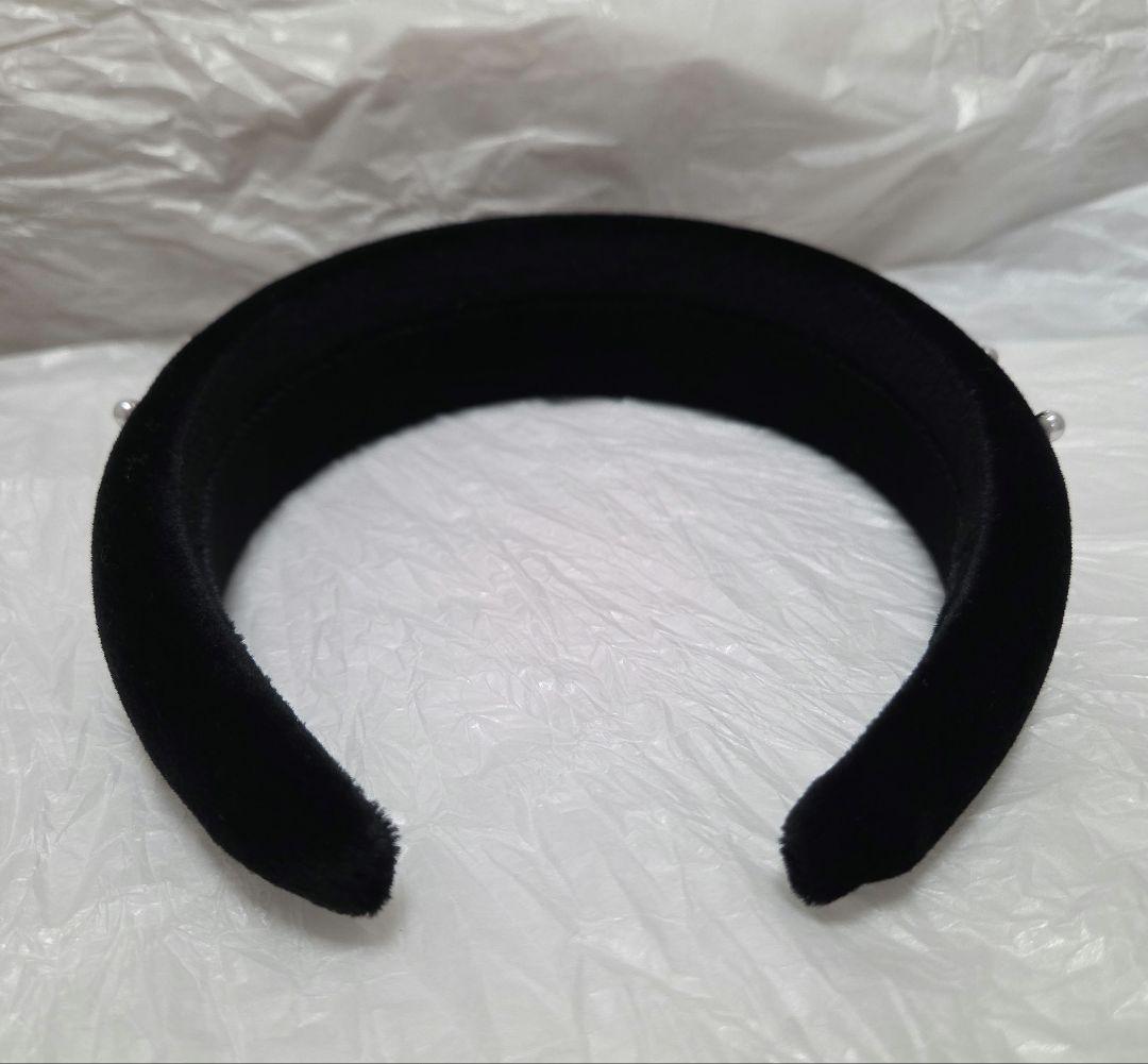 未使用品　Rene ルネ　パール付カチューシャ　黒