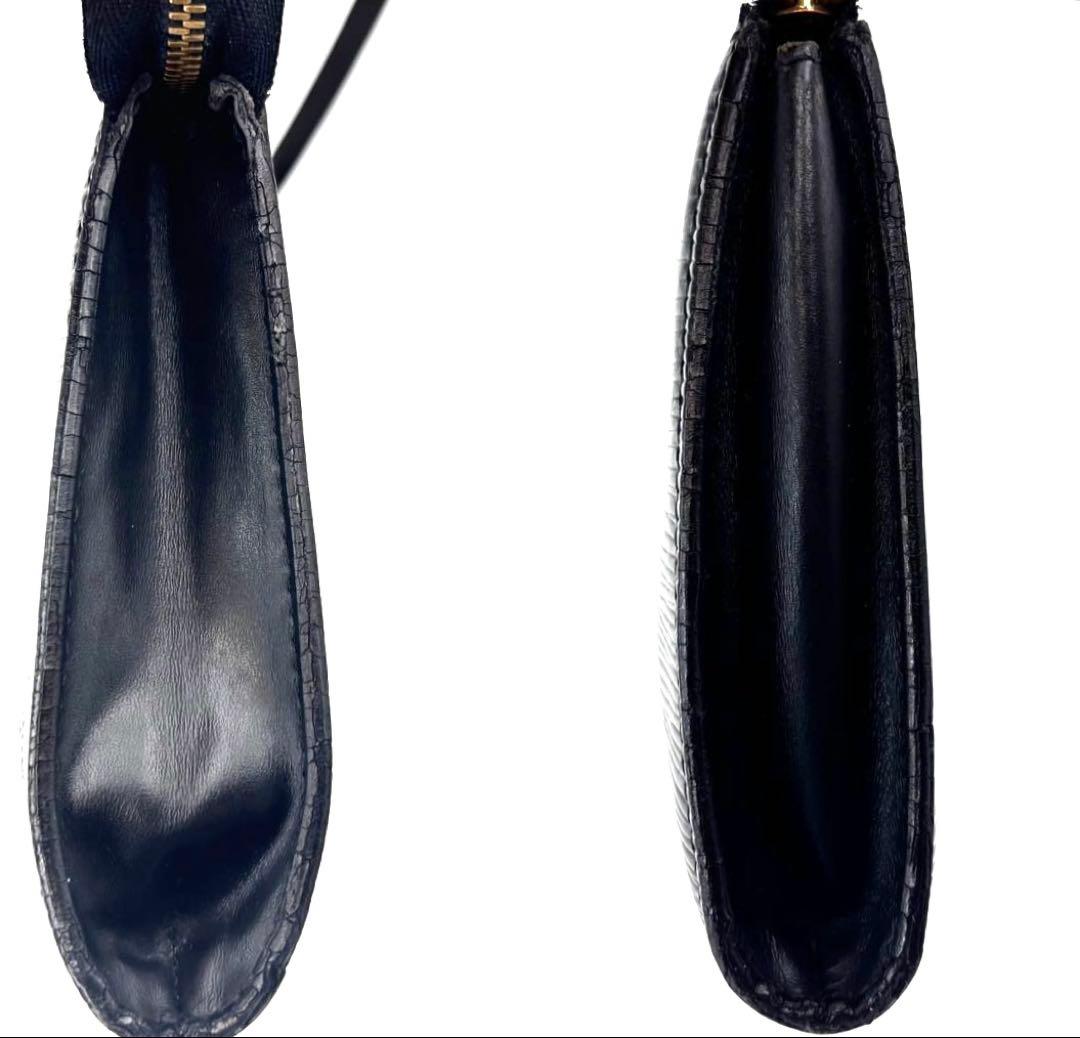 LOUIS VUITTON エピ　アクセソワール24 アクセサリーポーチ 黒