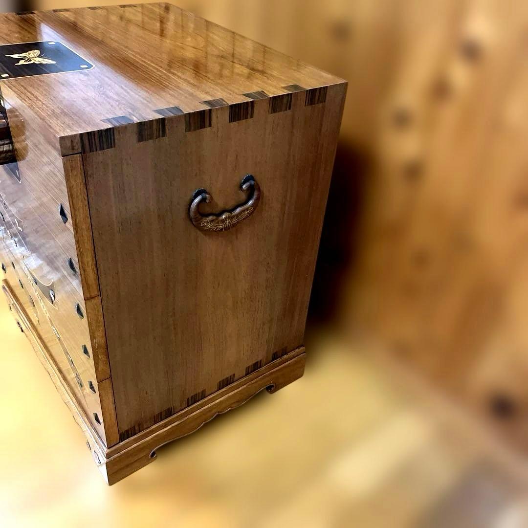 寄木箪笥　木象嵌　３段チェスト　サイドボード 整理箪笥　寄木細工　鍵付き　②