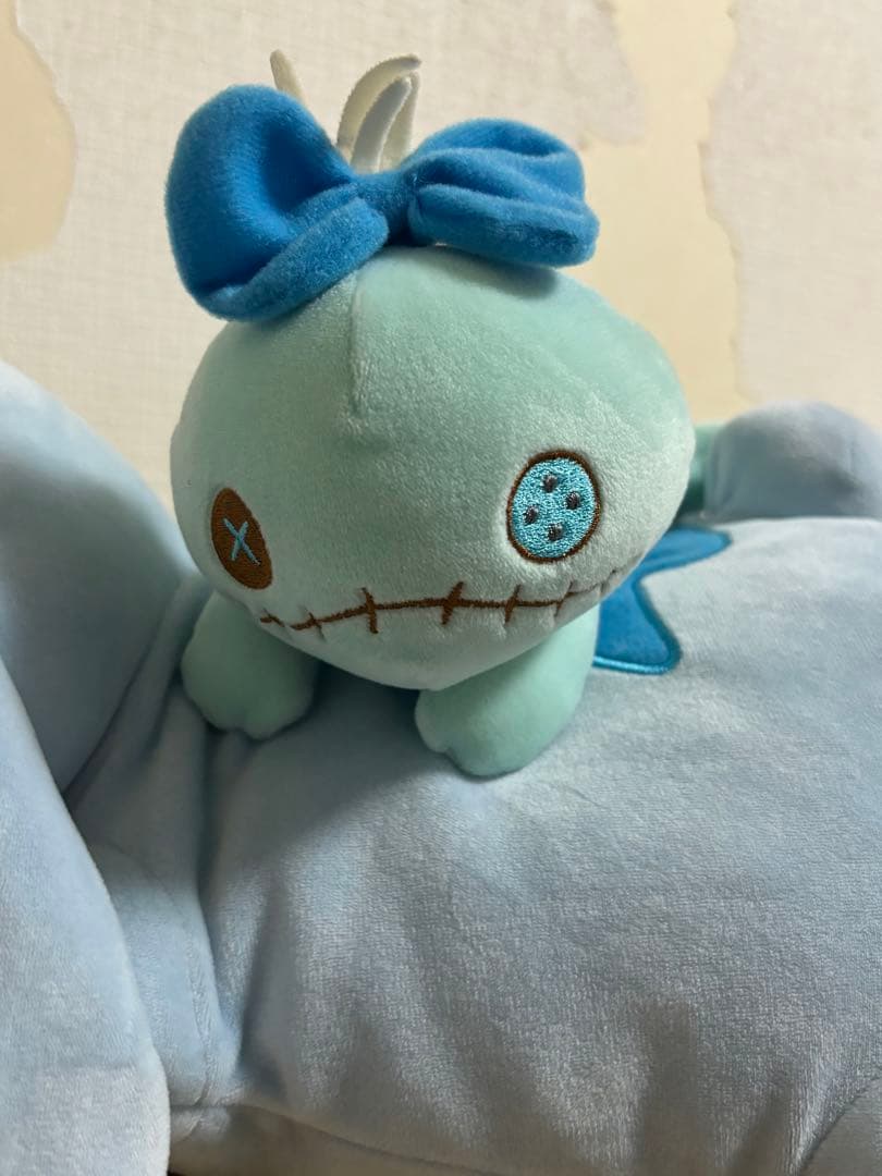 スティッチ スクランプ　抱き枕　ディズニーストア