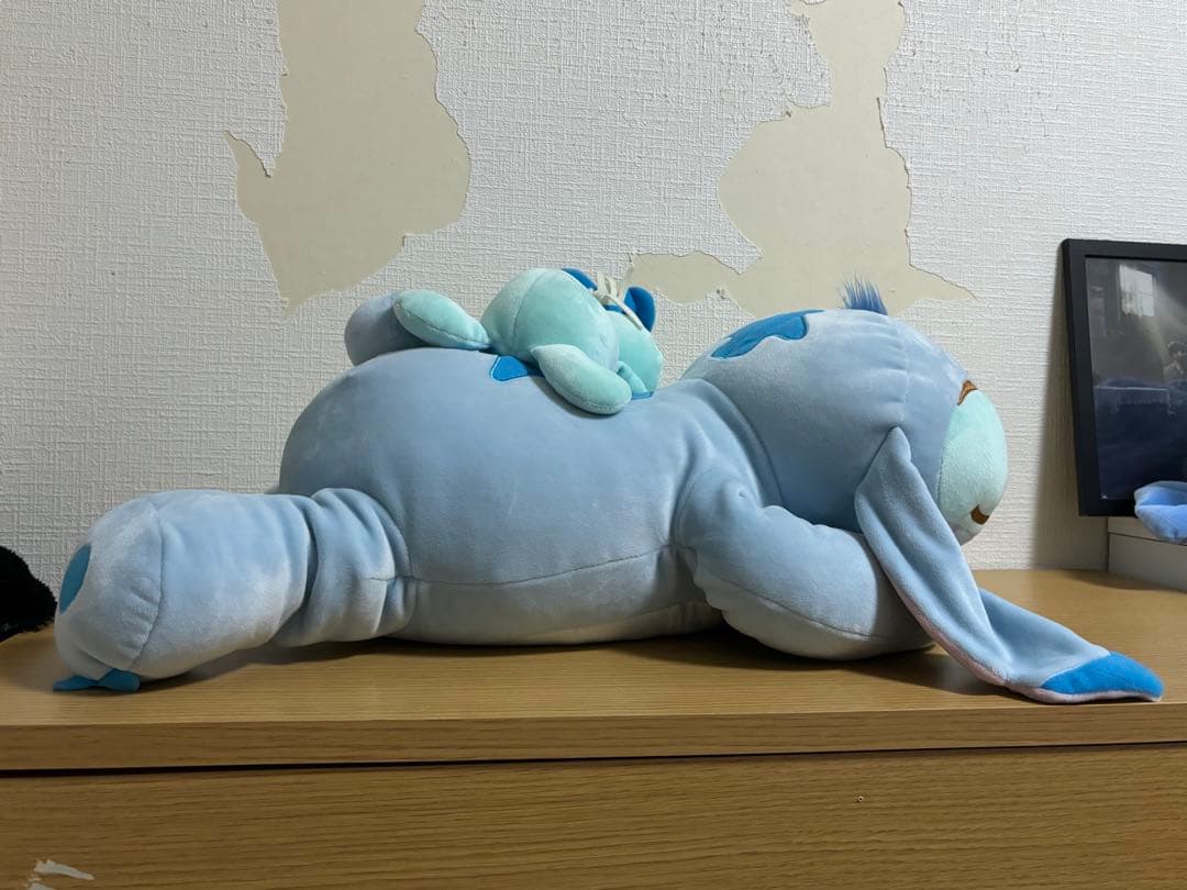 スティッチ スクランプ　抱き枕　ディズニーストア