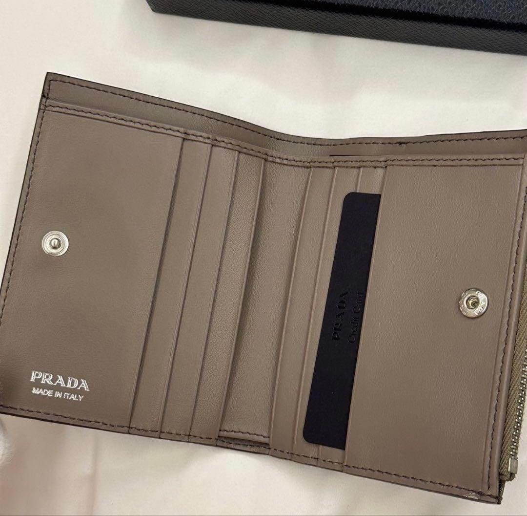 【専用】 PRADA プラダ ヴィッテロ ダイノレザー 二つ折り 財布 カーキ
