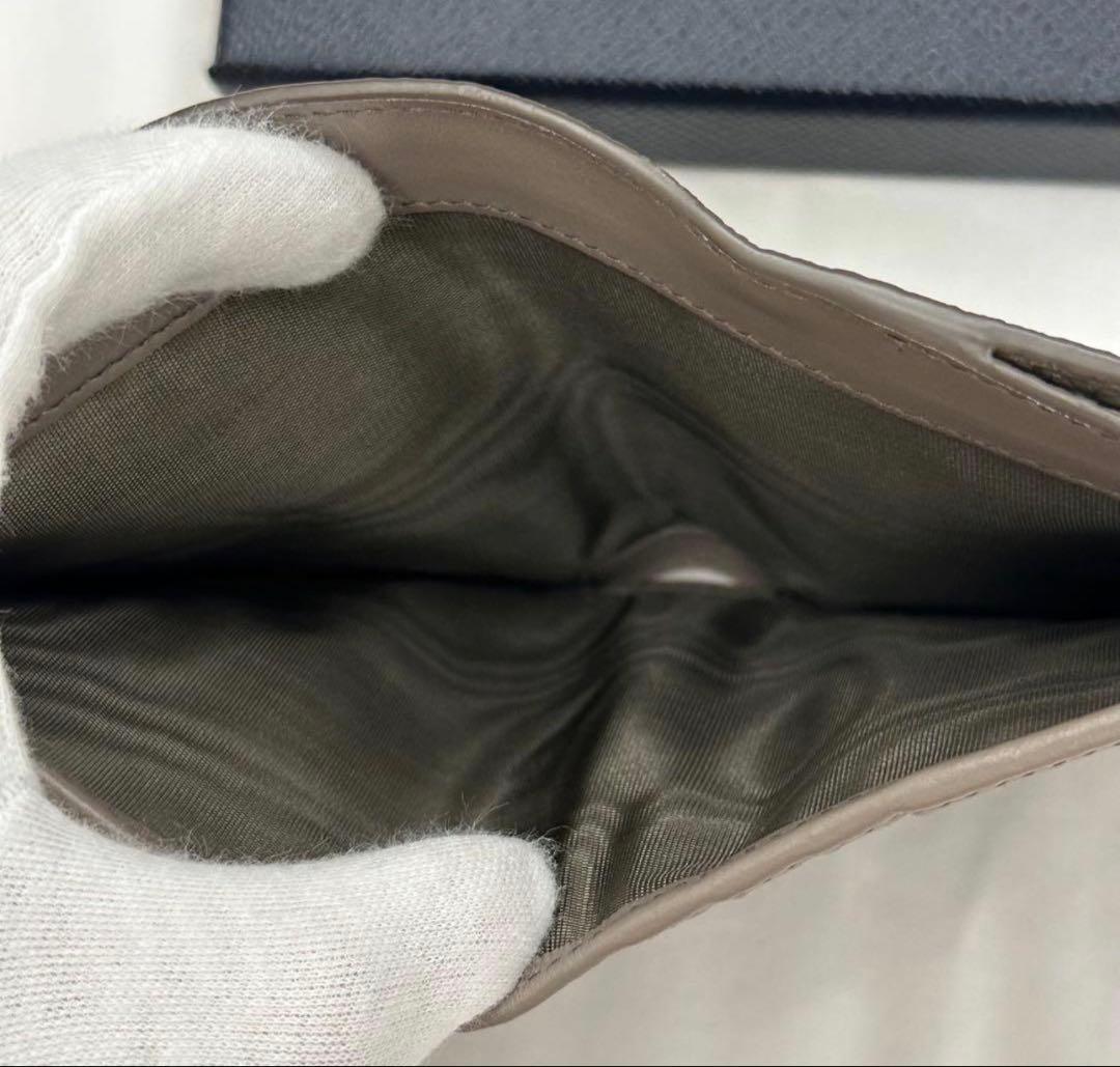 【専用】 PRADA プラダ ヴィッテロ ダイノレザー 二つ折り 財布 カーキ