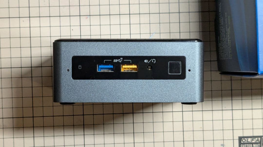 NUC8i3BEH Core i3 メモリ16GB 小型PC Win11対応