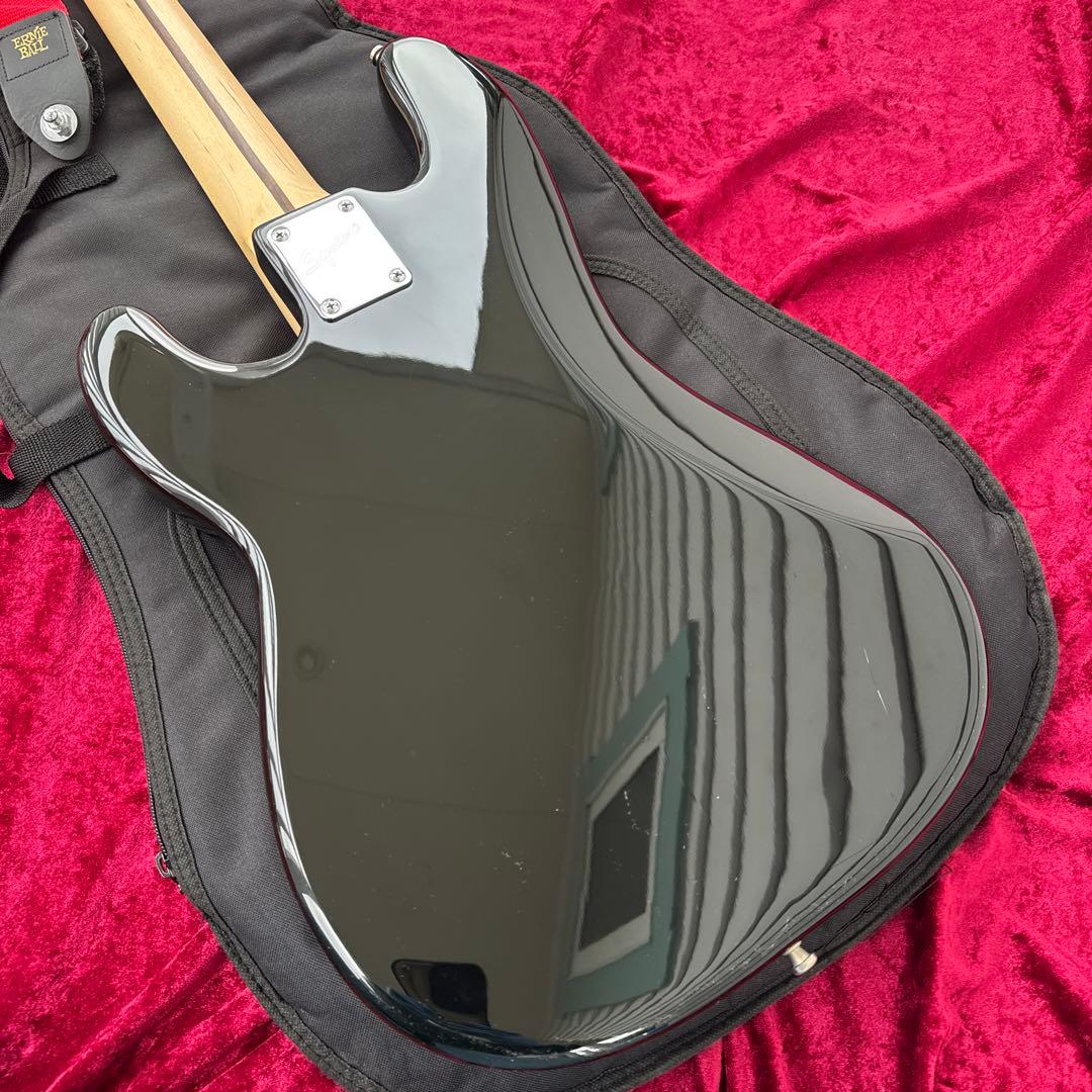 美品 メンテ済 Squier Pete Wentz Precision Bass