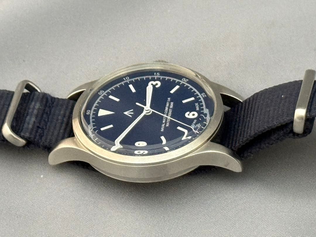 NAVAL MILITARY WATCH ネペンテスNew York 限定（青）