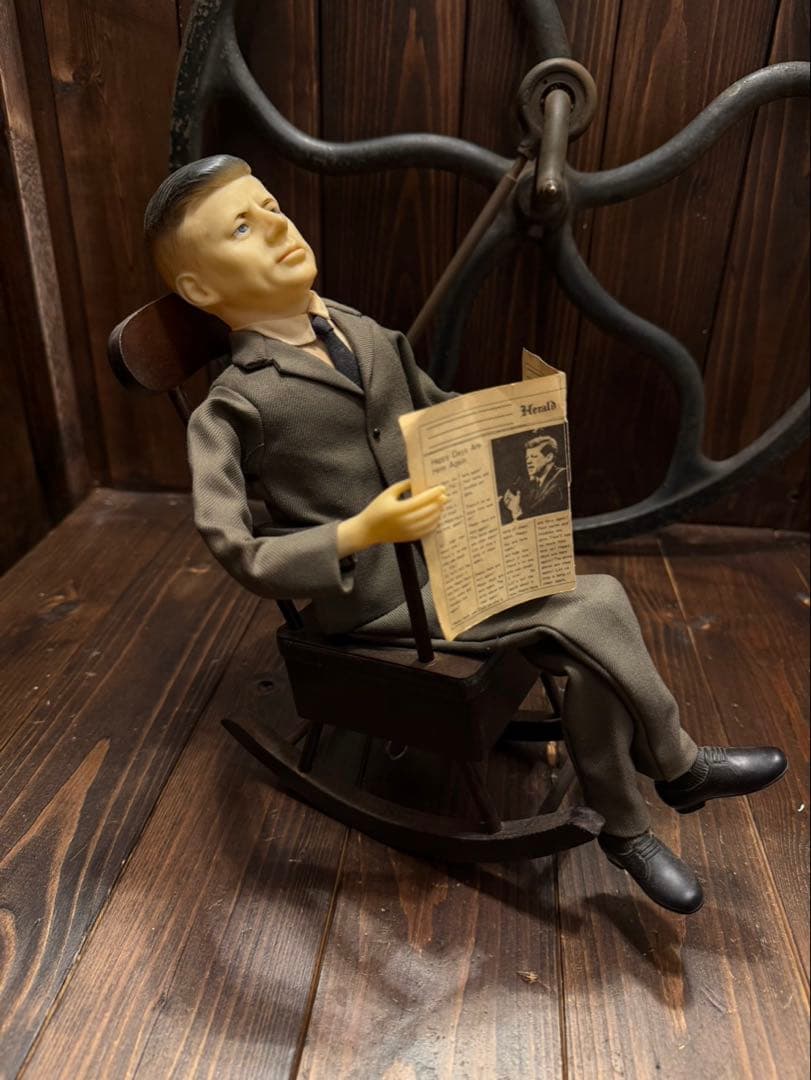 希少 KAMAL社製 ジョン・F・ケネディ ヴィンテージドール オルゴール