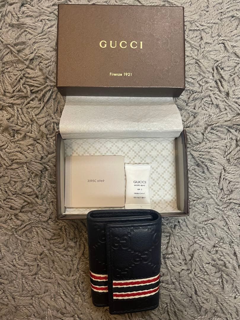 GUCCI レザーキーケース