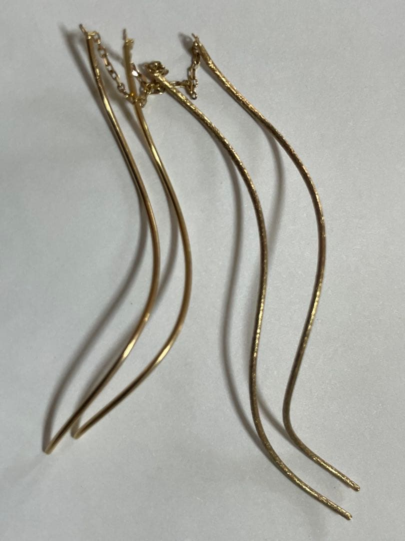 ⭐️chika T⭐️ 【COCOSHNIK 】S字ラインチェーンピアス