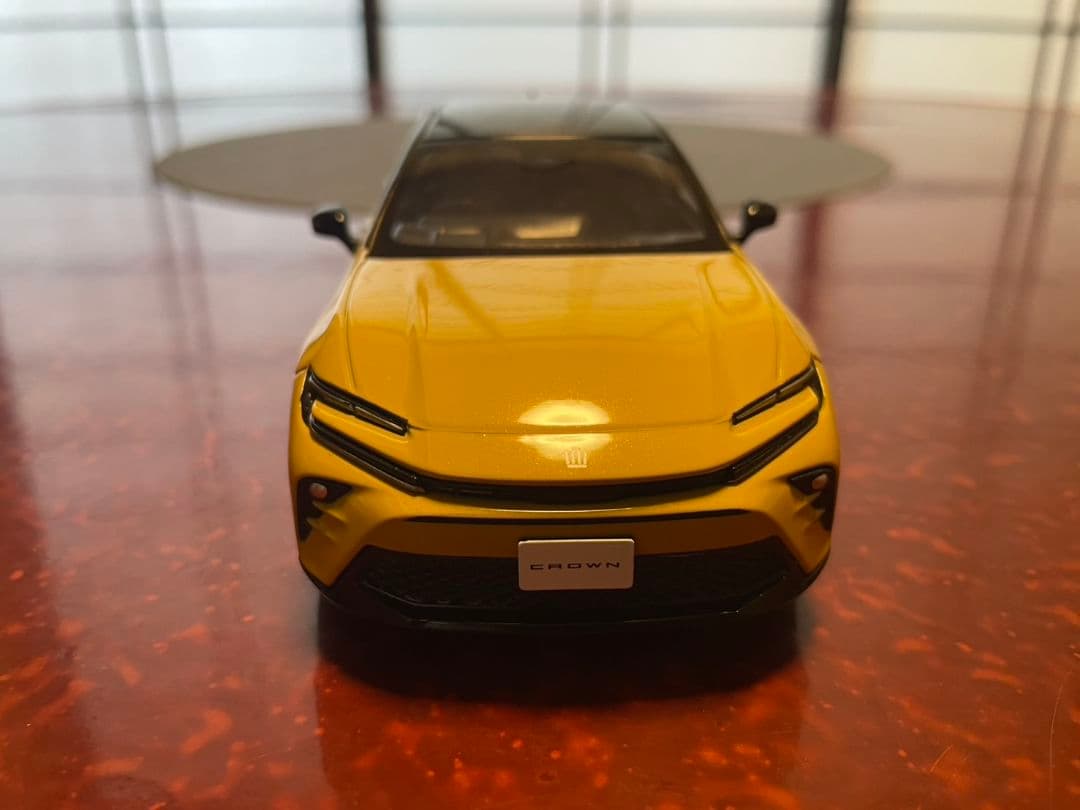 クラウンスポーツ色見本1/30ミニカー