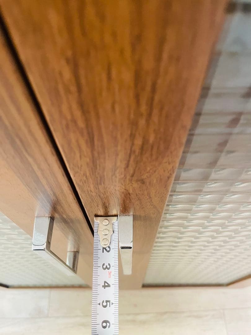 木製キャビネット・サイドボード＊チェッカー・ワッフルガラス扉 可動棚付き