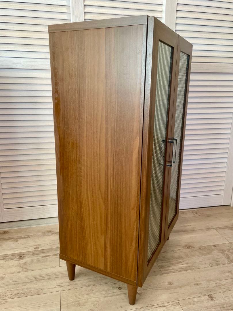 木製キャビネット・サイドボード＊チェッカー・ワッフルガラス扉 可動棚付き