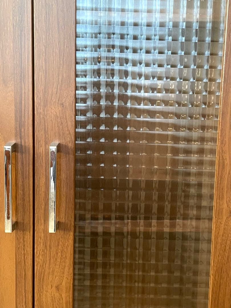 木製キャビネット・サイドボード＊チェッカー・ワッフルガラス扉 可動棚付き