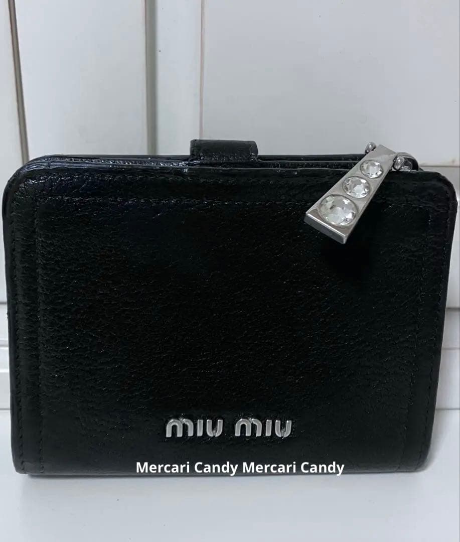 miumiu レア　二つ折り財布　ビジユーつき