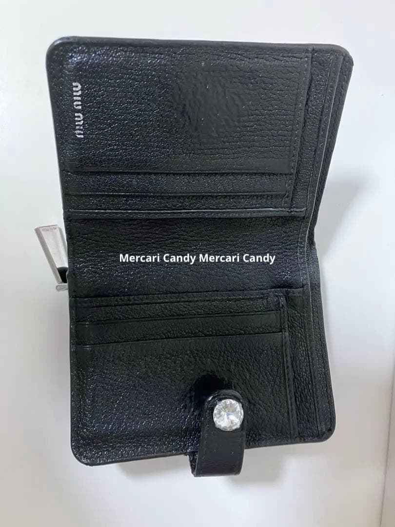 miumiu レア　二つ折り財布　ビジユーつき