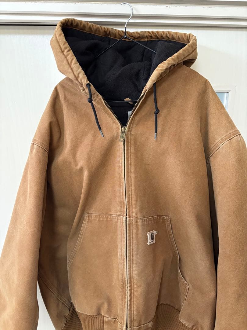 Carhartt フード付きボンバージャケット