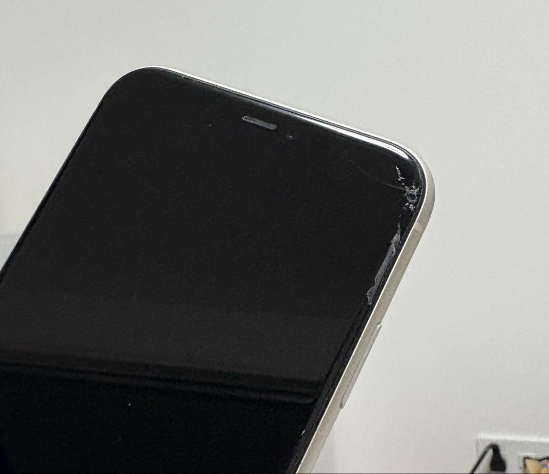 iPhone 11 ホワイト 白 本体