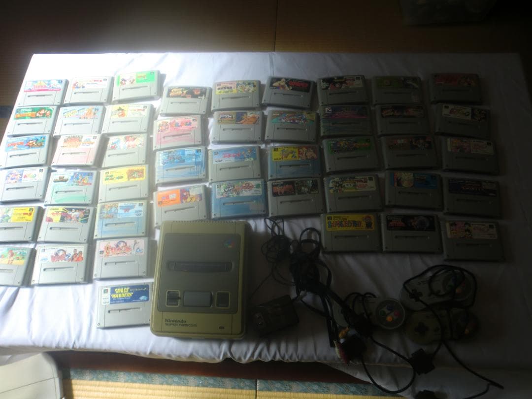 ジャンク品！スーパーファミコン本体とソフト大量まとめ売り！送料無料！