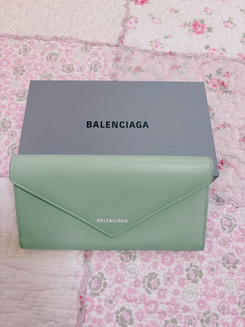 バレンシアガ 長財布