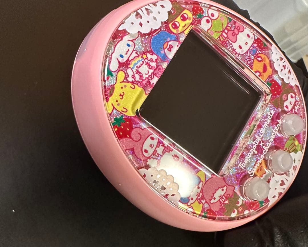 バンダイ　たまごっちみーつ サンリオ ピンク＆ネックストラップ2点セット