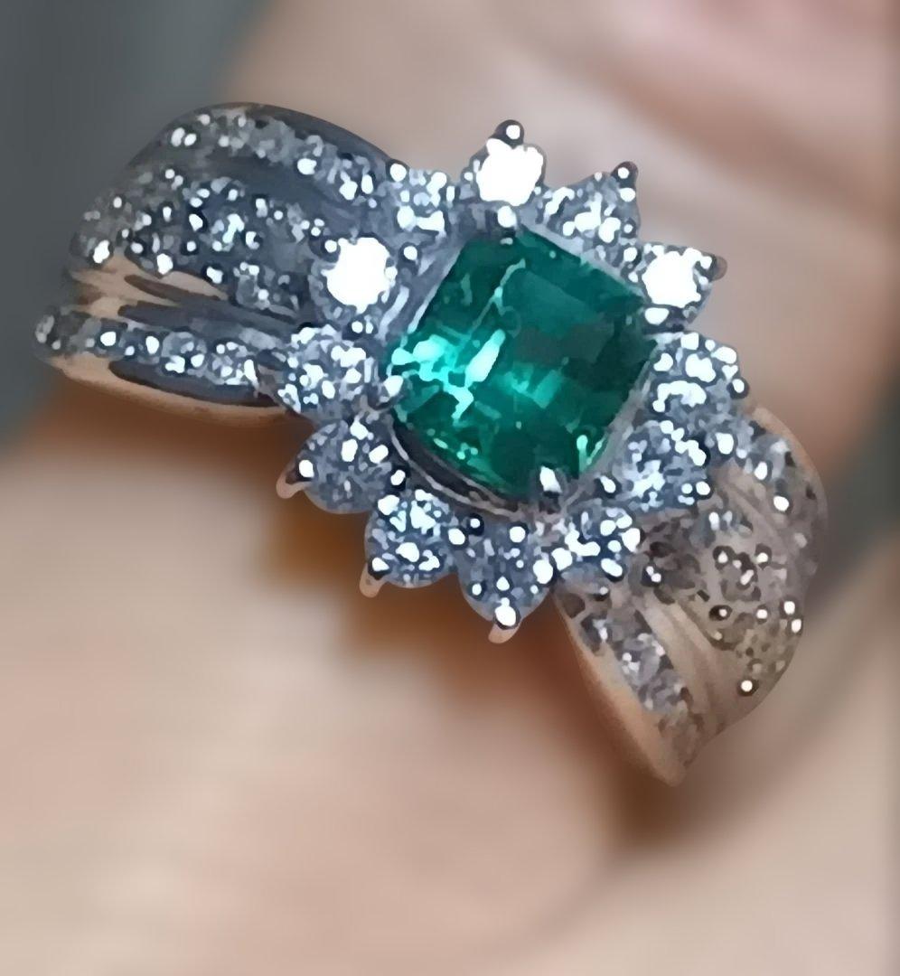 エメラルド 0.69㌌ダイヤ0.82㌌プラチナ枠900 重10.6g 11号鑑別