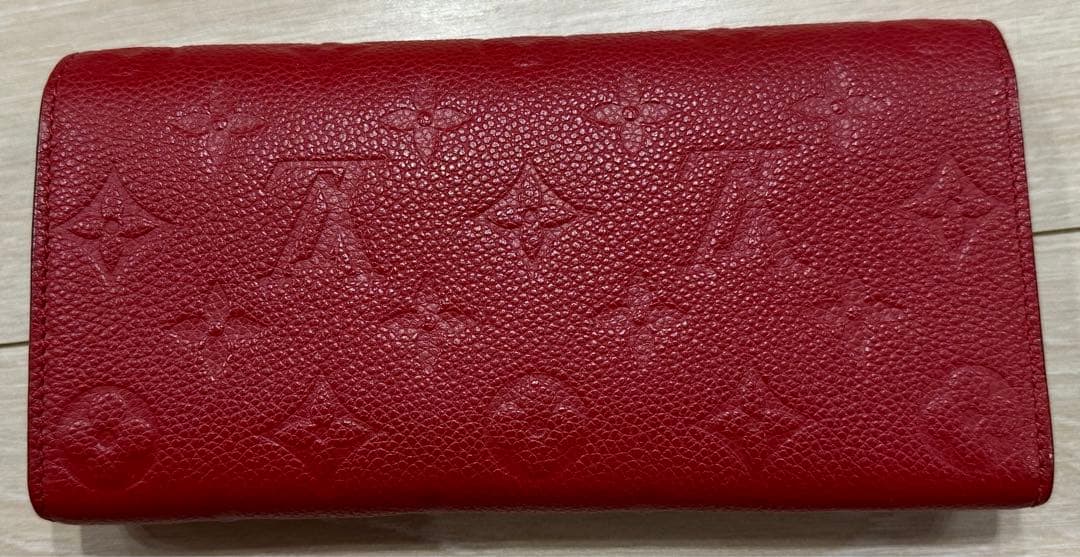 Louis Vuitton 二つ折り財布 赤