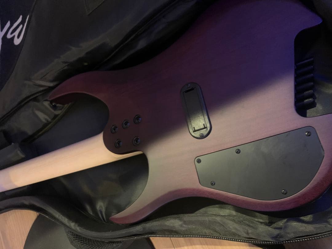 Legator GHOST G6FSS ヘッドレス　フレイムパープル　レガター