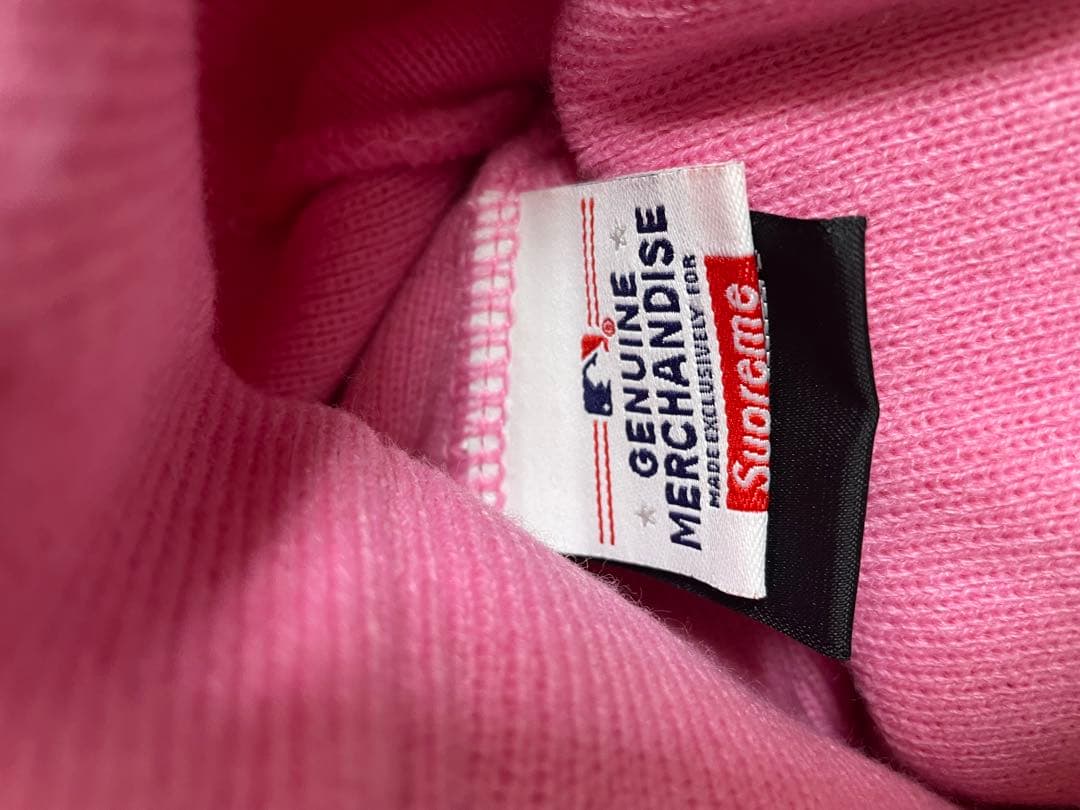 Supreme×new york yankees ヤンキース　ニット帽 ピンク