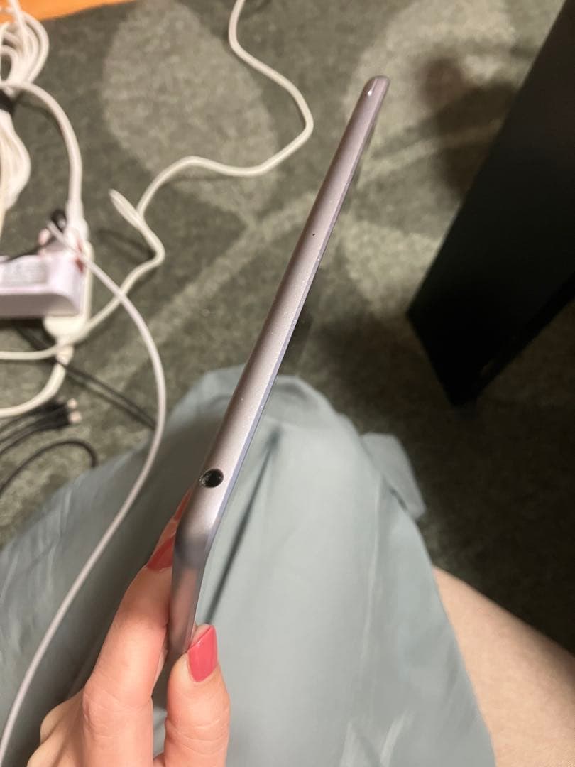 【美品】iPad 第5世代　スペースグレイWi-Fi 32G シートシール付き