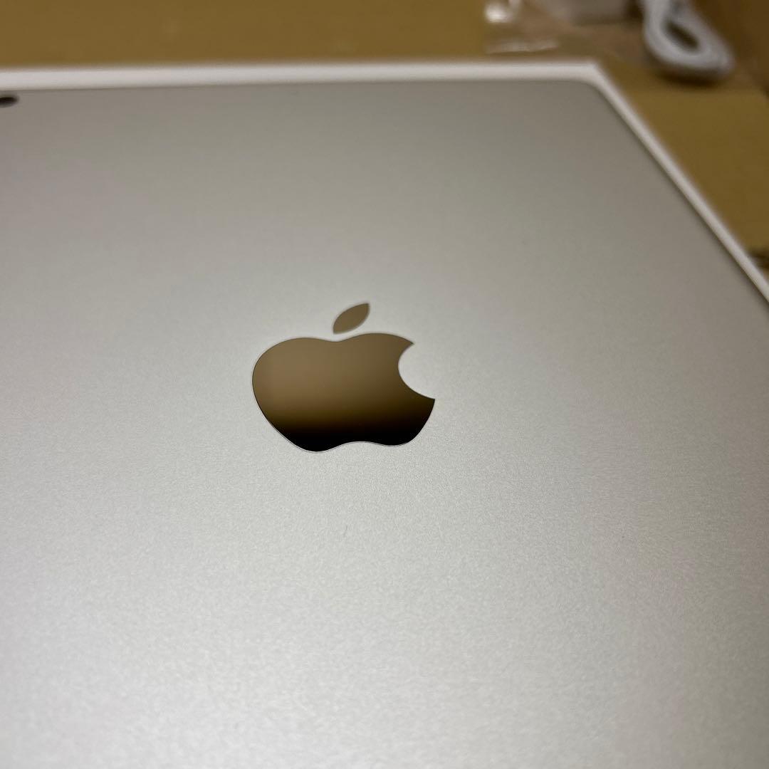 Apple iPad (第６世代) Wi-Fi 128GB シルバー