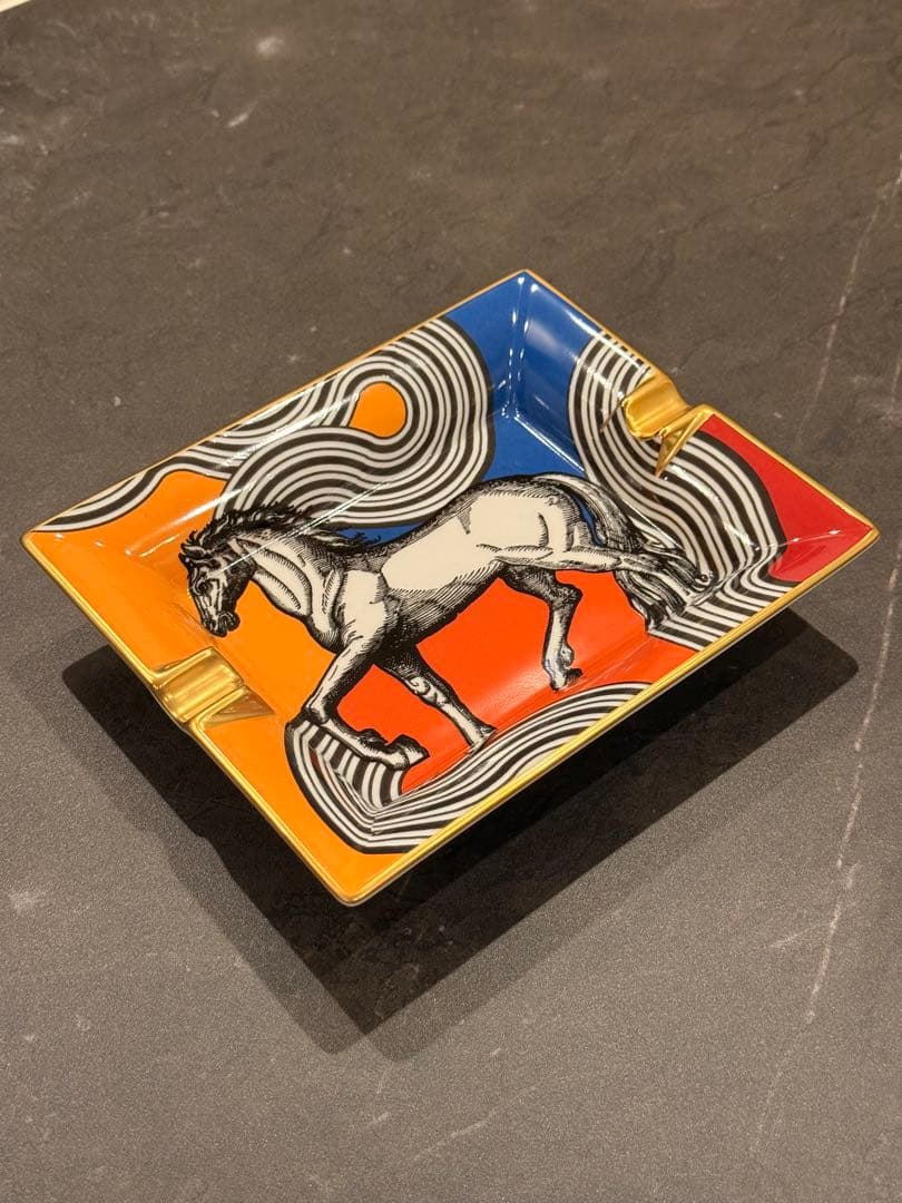 新品未使用 HERMESエルメス 灰皿＜シュヴァル・コスミック＞