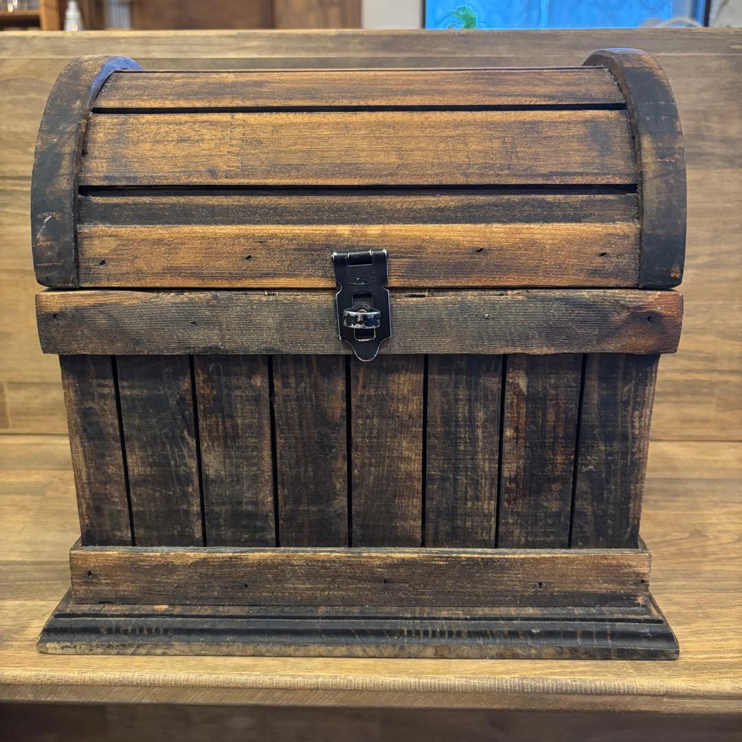 木製トランク アーチ型 蓋付き　宝箱　海賊風