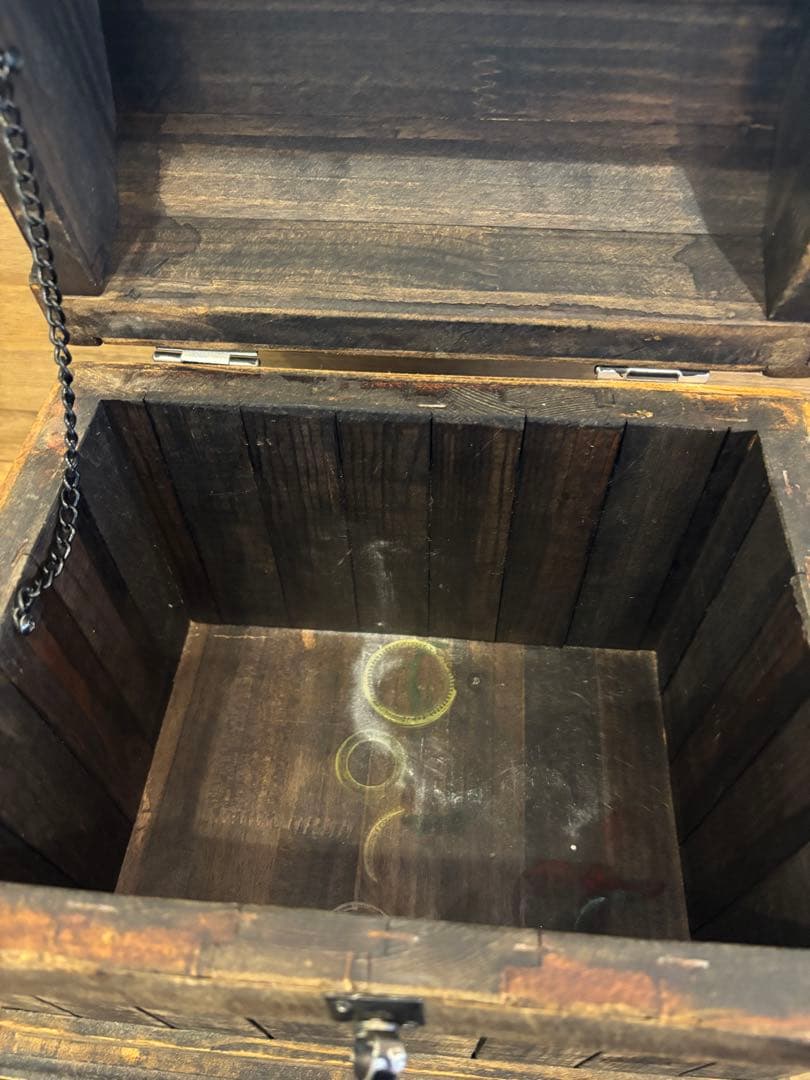 木製トランク アーチ型 蓋付き　宝箱　海賊風