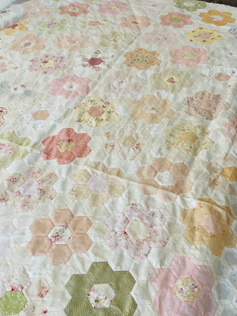 ☆値下げしました パッチワーク ベッドカバー ヘキサゴン